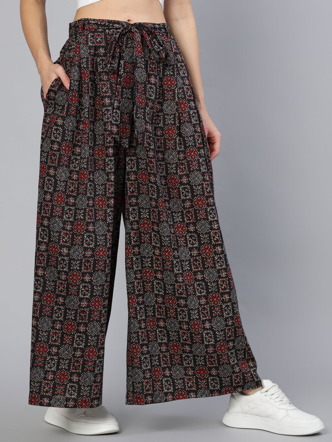 Women Black Wide Legged Printed Plazo With Side Pockets | LASVINI - Redefining Indian Fashion with Elegance