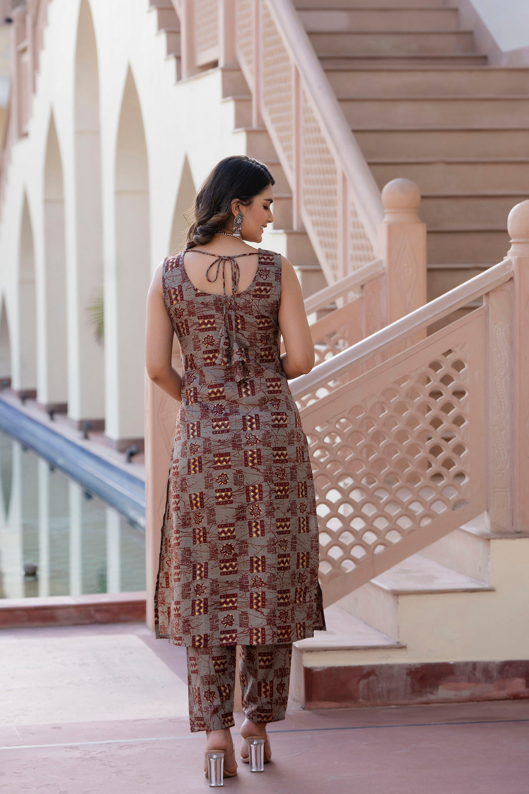 Women Grey Printed Straight Kurta With Trouser | LASVINI - Redefining Indian Fashion with Elegance