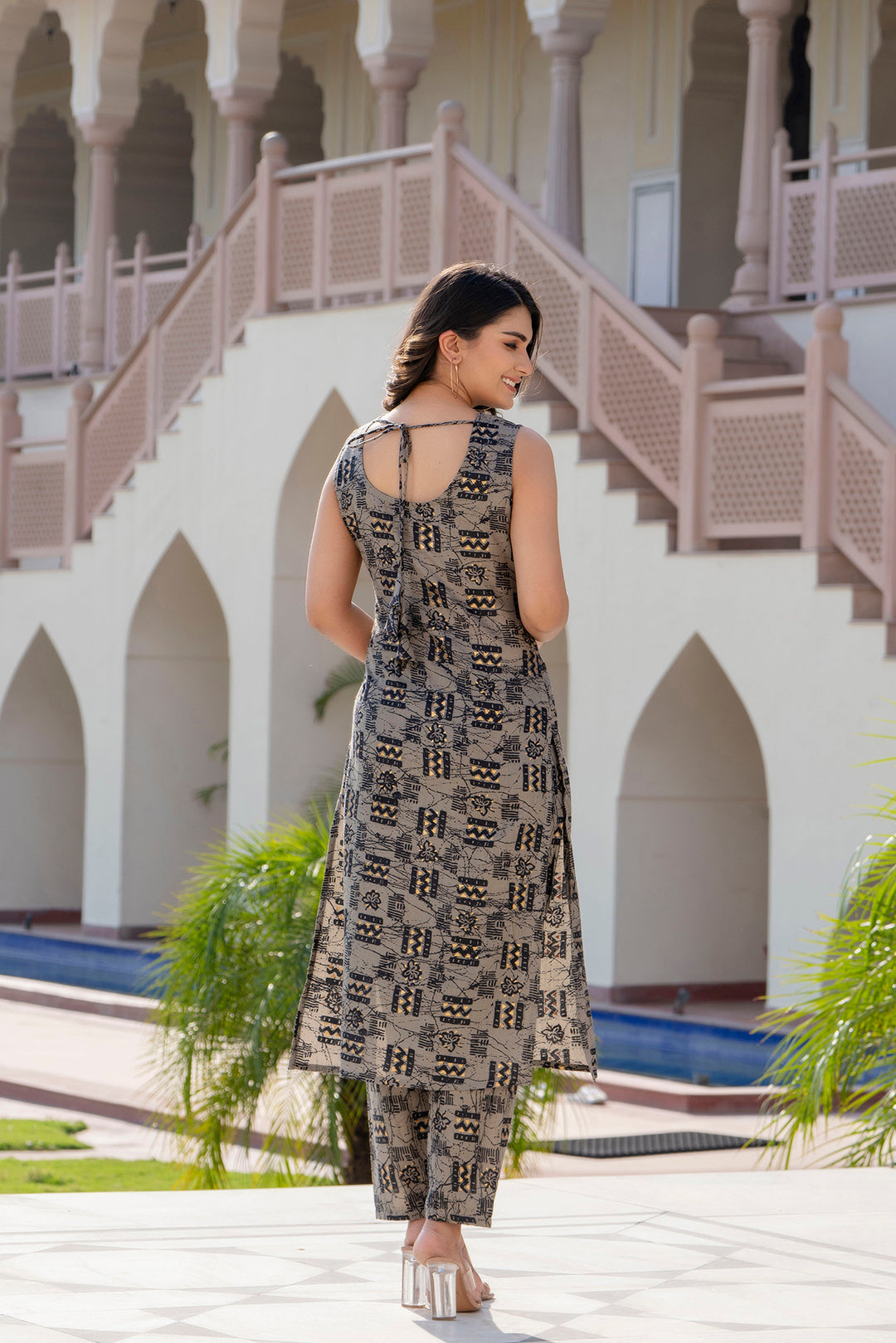Women Grey Printed Straight Kurta With Trouser | LASVINI - Redefining Indian Fashion with Elegance