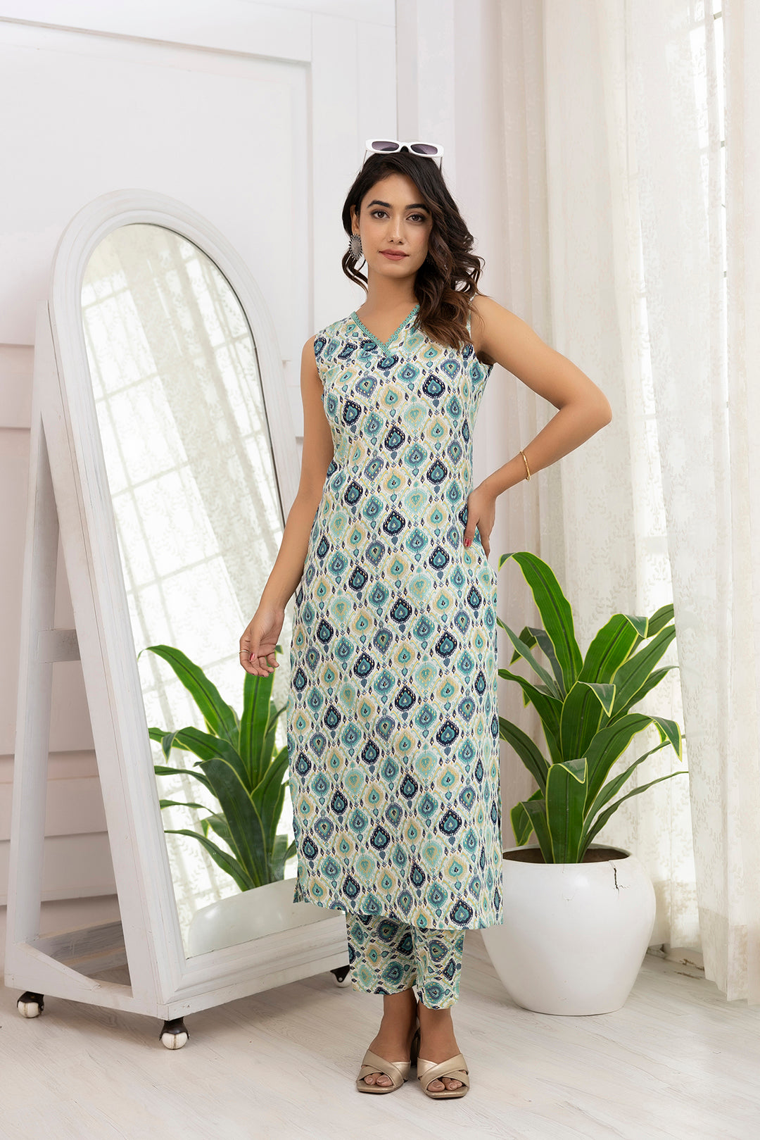 Women Multi Color Printed Straight Kurta With Trouser | LASVINI - Redefining Indian Fashion with Elegance