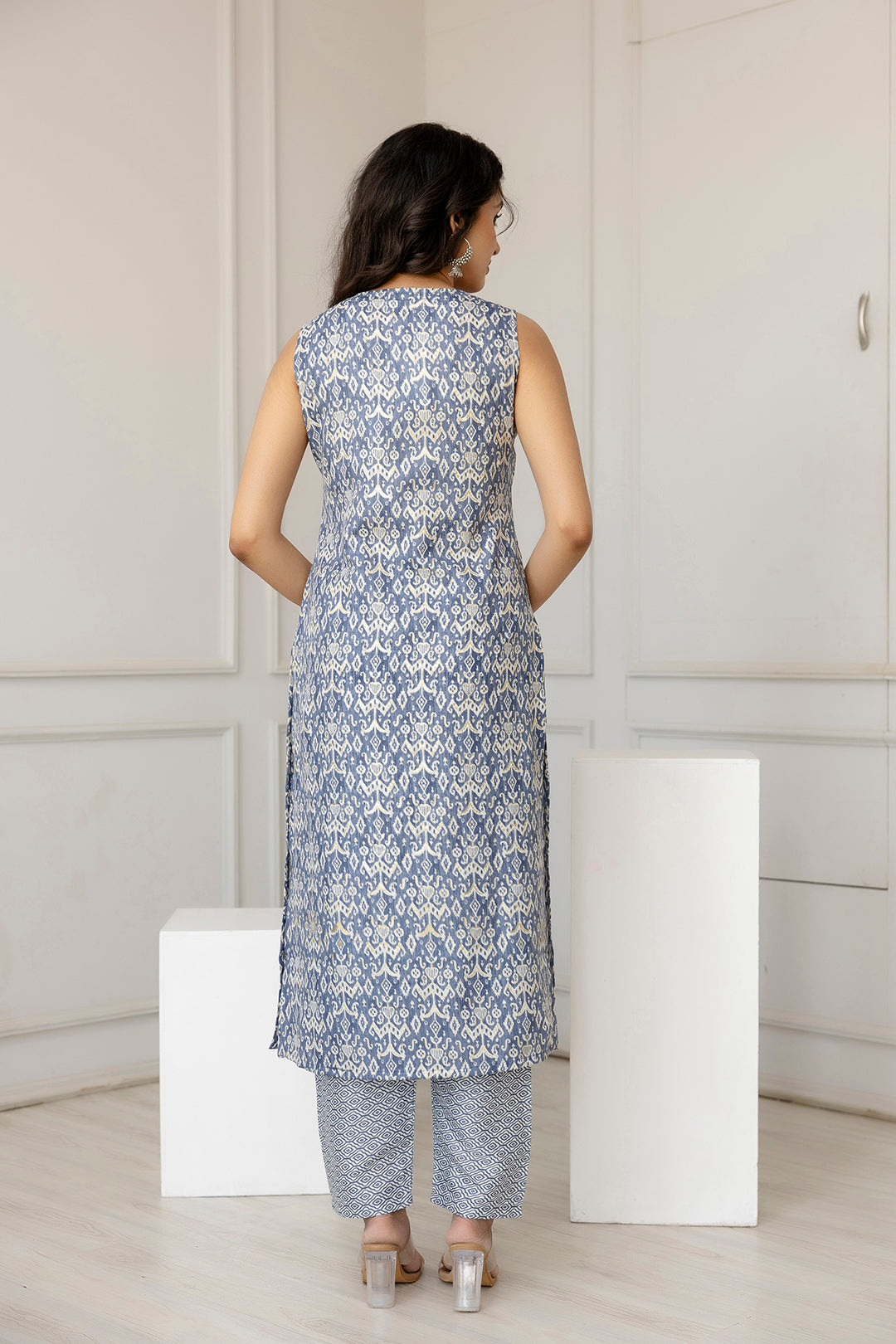 Women Grey Color Printed Straight Kurta With Trouser | LASVINI - Redefining Indian Fashion with Elegance