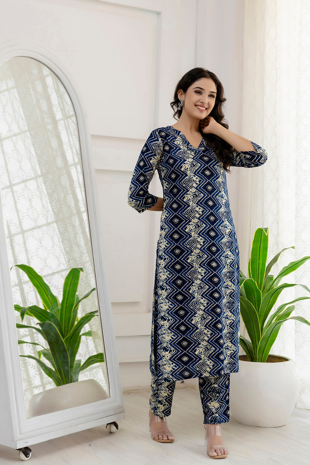 Women Blue Printed Straight Kurta And Trouser | LASVINI - Redefining Indian Fashion with Elegance