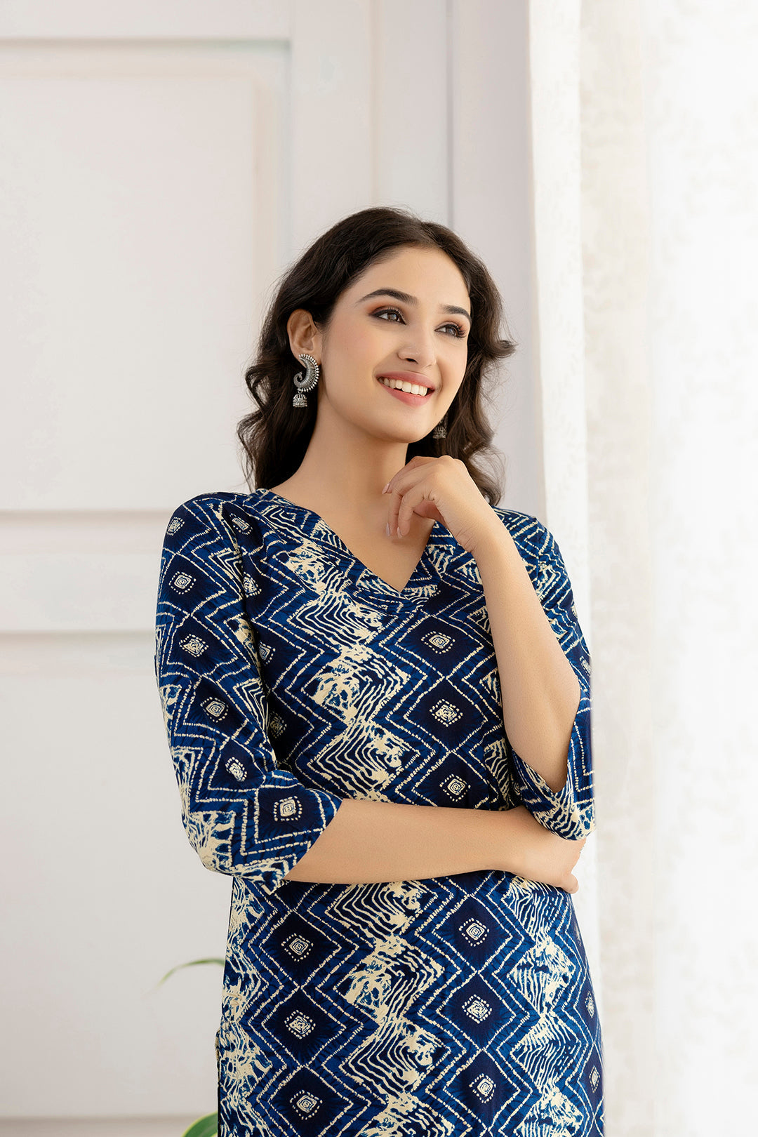 Women Blue Printed Straight Kurta And Trouser | LASVINI - Redefining Indian Fashion with Elegance