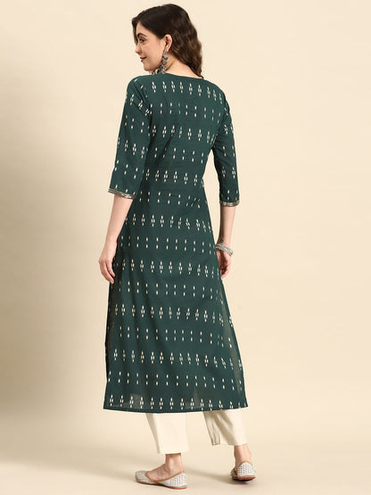 Women Green Embroidered Yoke Design Straight Kurta | LASVINI - Redefining Indian Fashion with Elegance