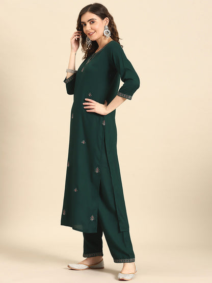 Women Green Embroidered Straight Kurta With Palazzo And Net Dupatta | LASVINI - Redefining Indian Fashion with Elegance