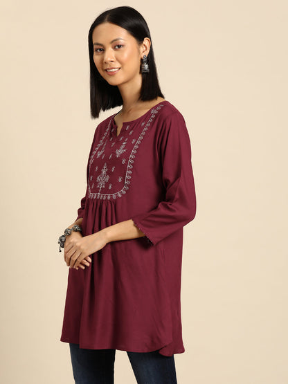 Women Maroon Embroidered Yoke Straight Tunic With Three Quarter Sleeves | LASVINI - Redefining Indian Fashion with Elegance