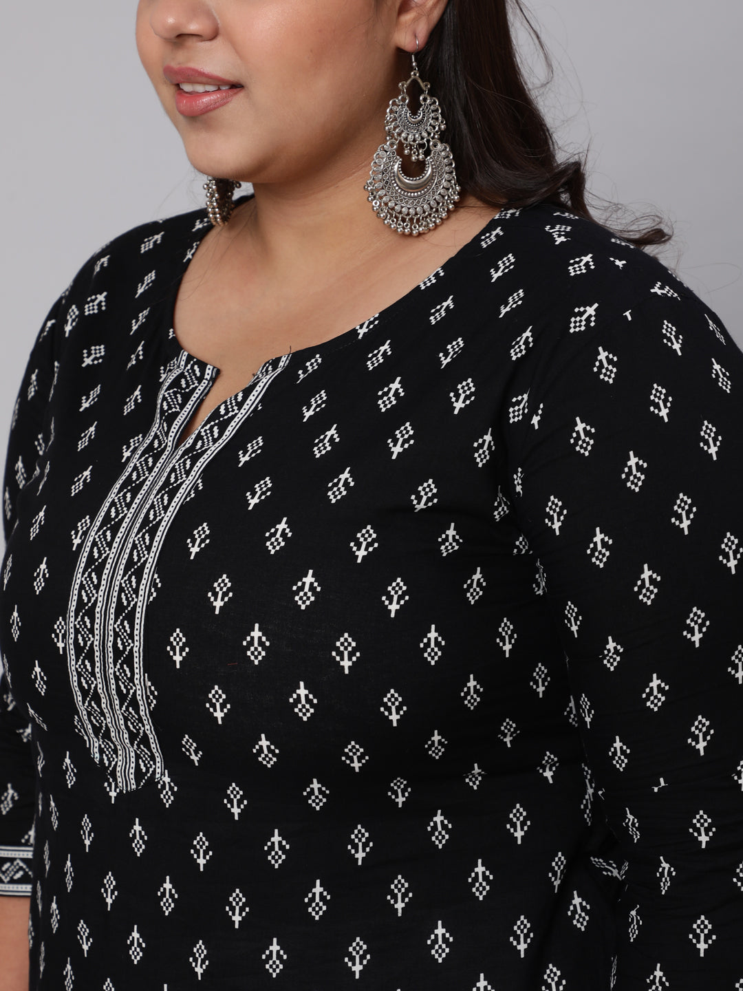 Women Plus Size Black Printed Tunic With Three Quarter Sleeves | LASVINI - Redefining Indian Fashion with Elegance