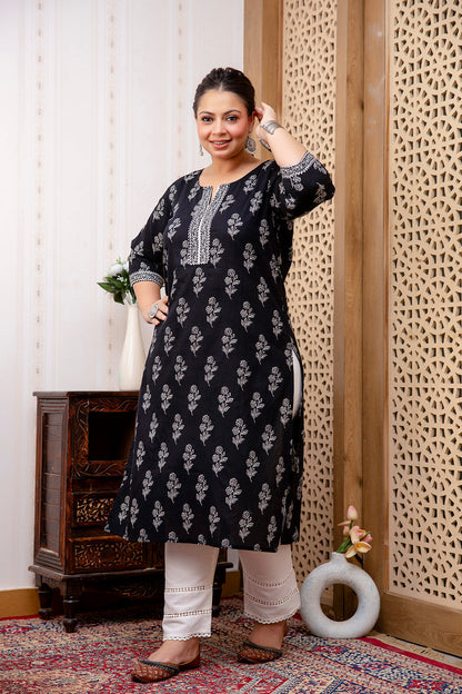 Plus Size Black Printed Straight Kurta For Women | LASVINI - Redefining Indian Fashion with Elegance