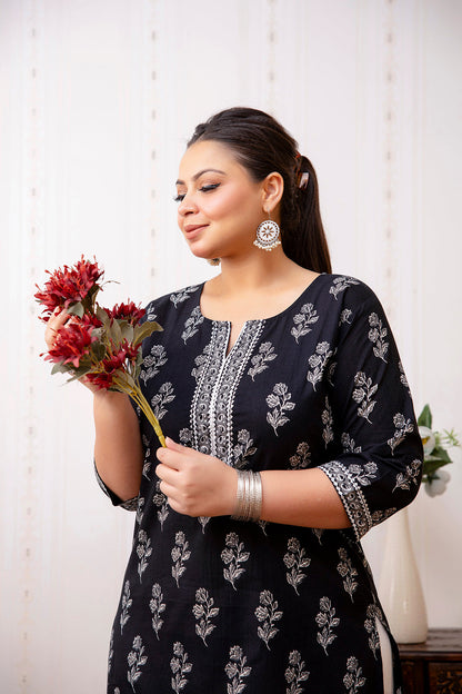 Plus Size Black Printed Straight Kurta For Women | LASVINI - Redefining Indian Fashion with Elegance