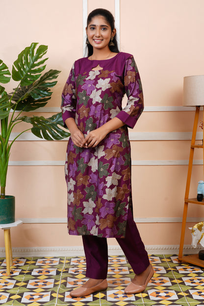 Women Purple Floral Vertical Silk Kurta Set | LASVINI