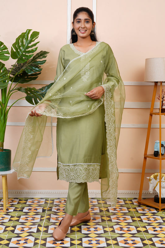 Women Silk Blend Embroidered Straight Kurta Set With Dupatta | LASVINI