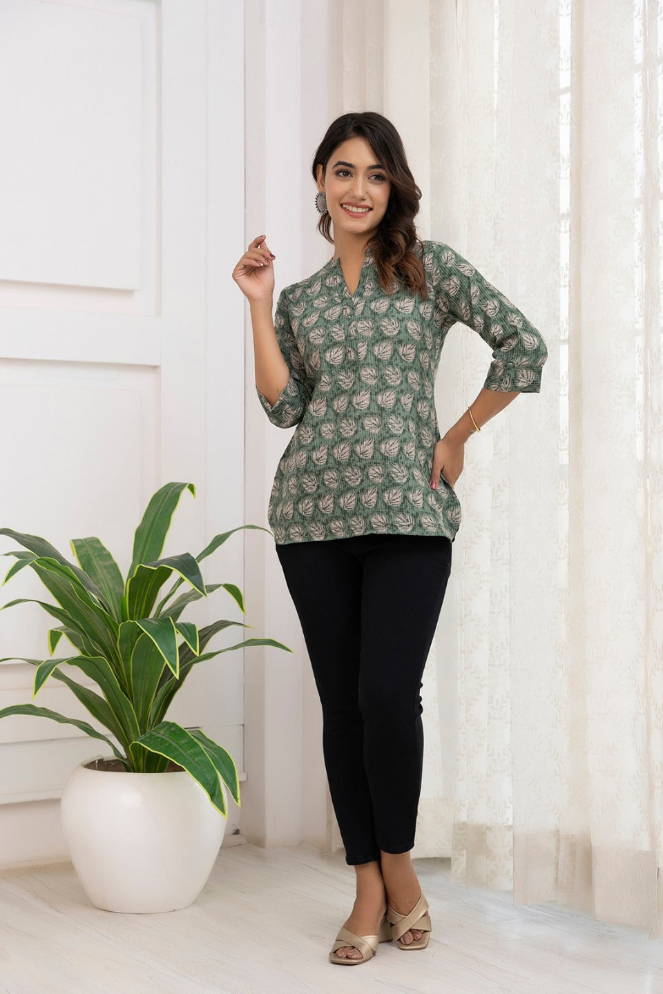 Women Green Printed Straight Tunic | LASVINI - Redefining Indian Fashion with Elegance