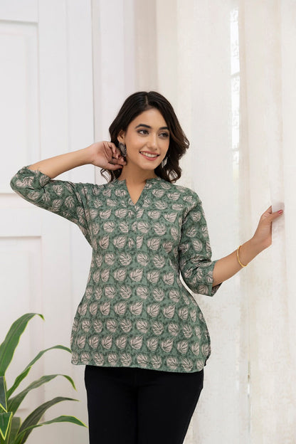 Women Green Printed Straight Tunic | LASVINI - Redefining Indian Fashion with Elegance