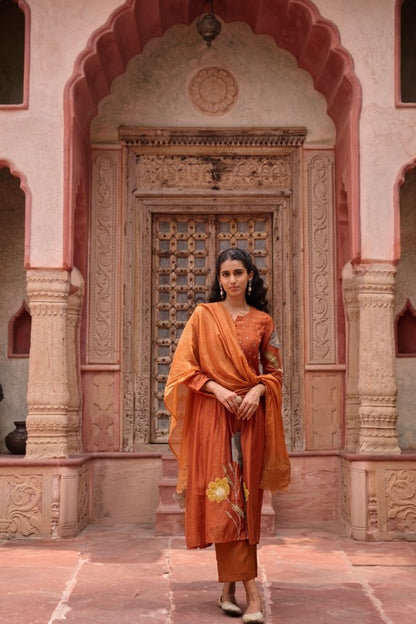 Women Rust Embroidered Mul Chanderi Party Wear Kurti Set With Dupatta